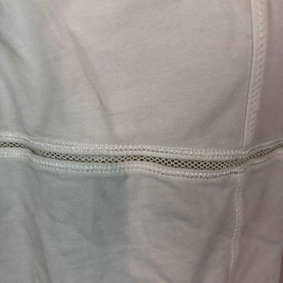 Lululemon 6 white tank - Picture 2 of 5